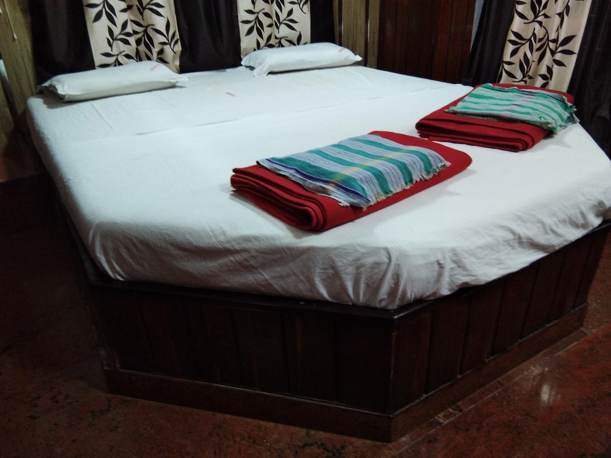 Hotel Sanman Lodge Shimoga Exterior foto